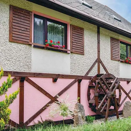 U Hronova-2 By Interhome דירה Chlivce