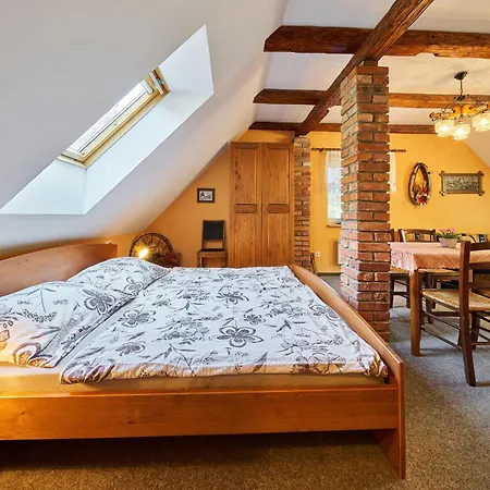 דירה U Hronova-2 By Interhome Chlivce